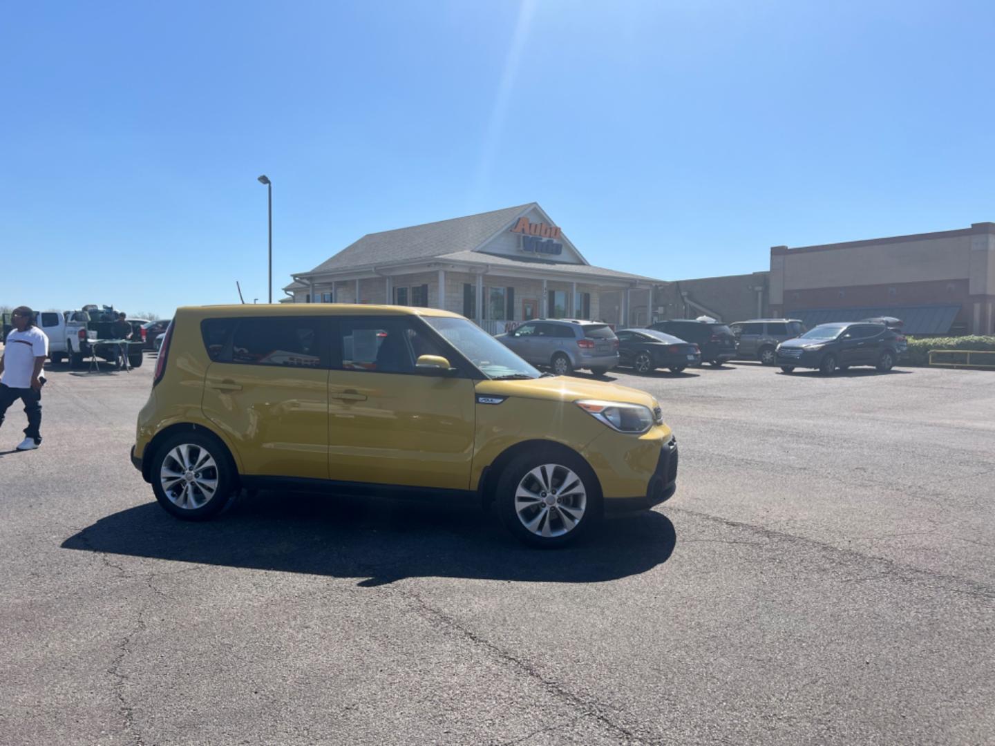 2014 YELLOW Kia Soul + (KNDJP3A57E7) with an 2.0L L4 DOHC 16V engine, 6-Speed Automatic transmission, located at 420 I-35E, Lancaster, TX, 75146, (469) 297-4144, 32.593929, -96.823685 - Photo#7